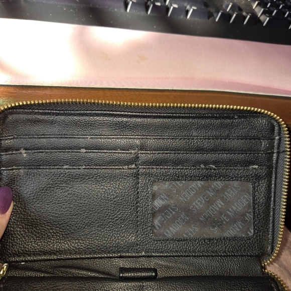Steve Madden handbag & wallet - Picture 5 of 16